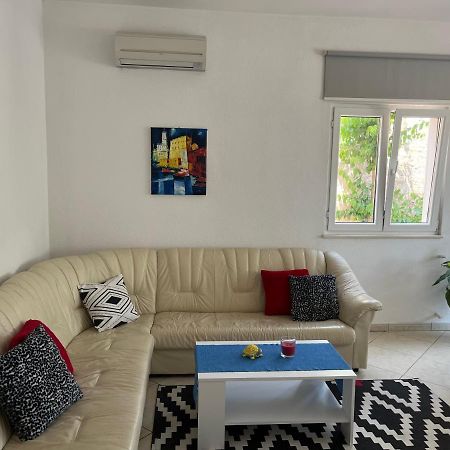 Old Town Center Apartments Supetar Exterior photo